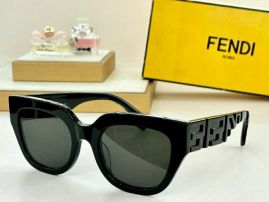 Picture of Fendi Sunglasses _SKUfw56829139fw